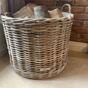 Round natural rattan / wicker log basket